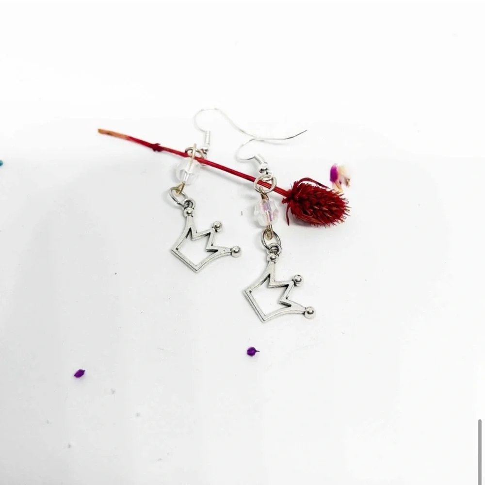 New Handmade Sterling Silver Queen Crown Crystal Dangle Earrings